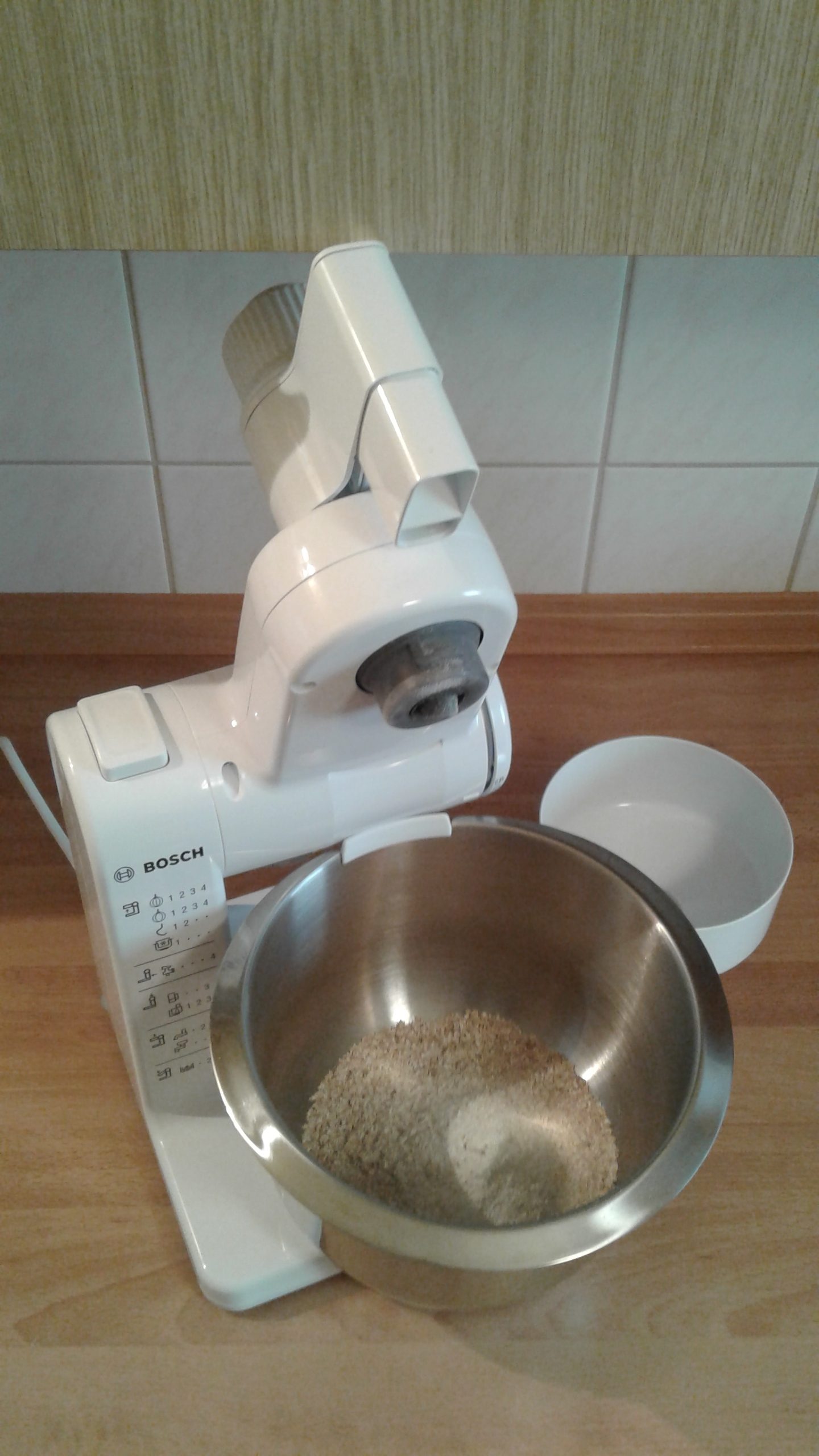 04-Dinkelmehl-und-Schrot